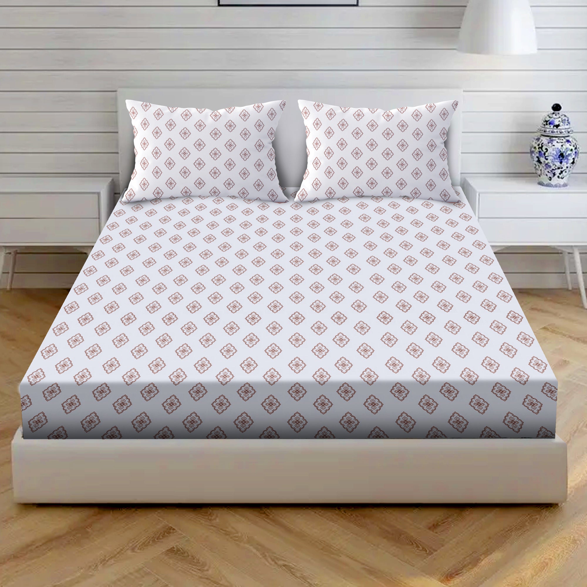 Ornate Harmony Cotton Fitted Bed Sheet Set (Brown Pattern) (Queen Size)